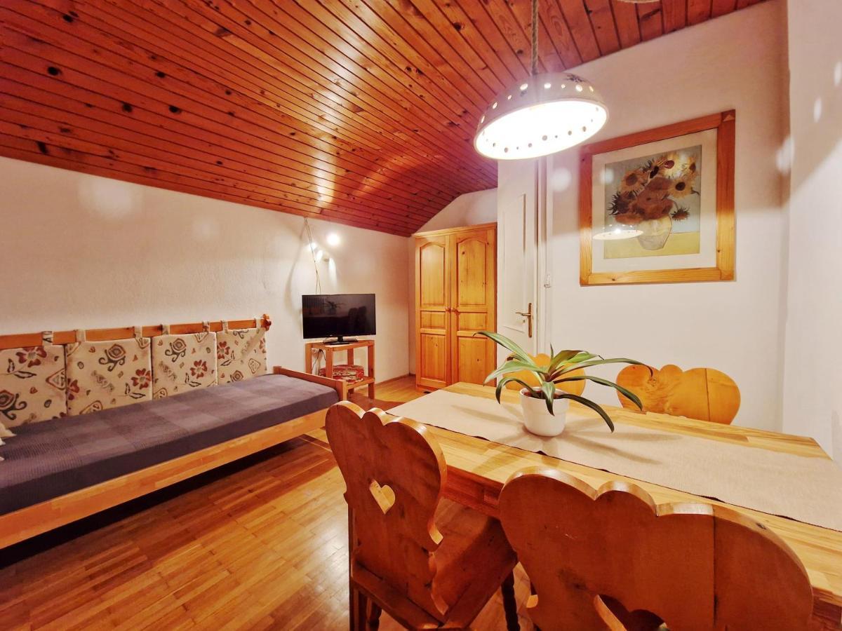 Guest House Vera Bled Bagian luar foto