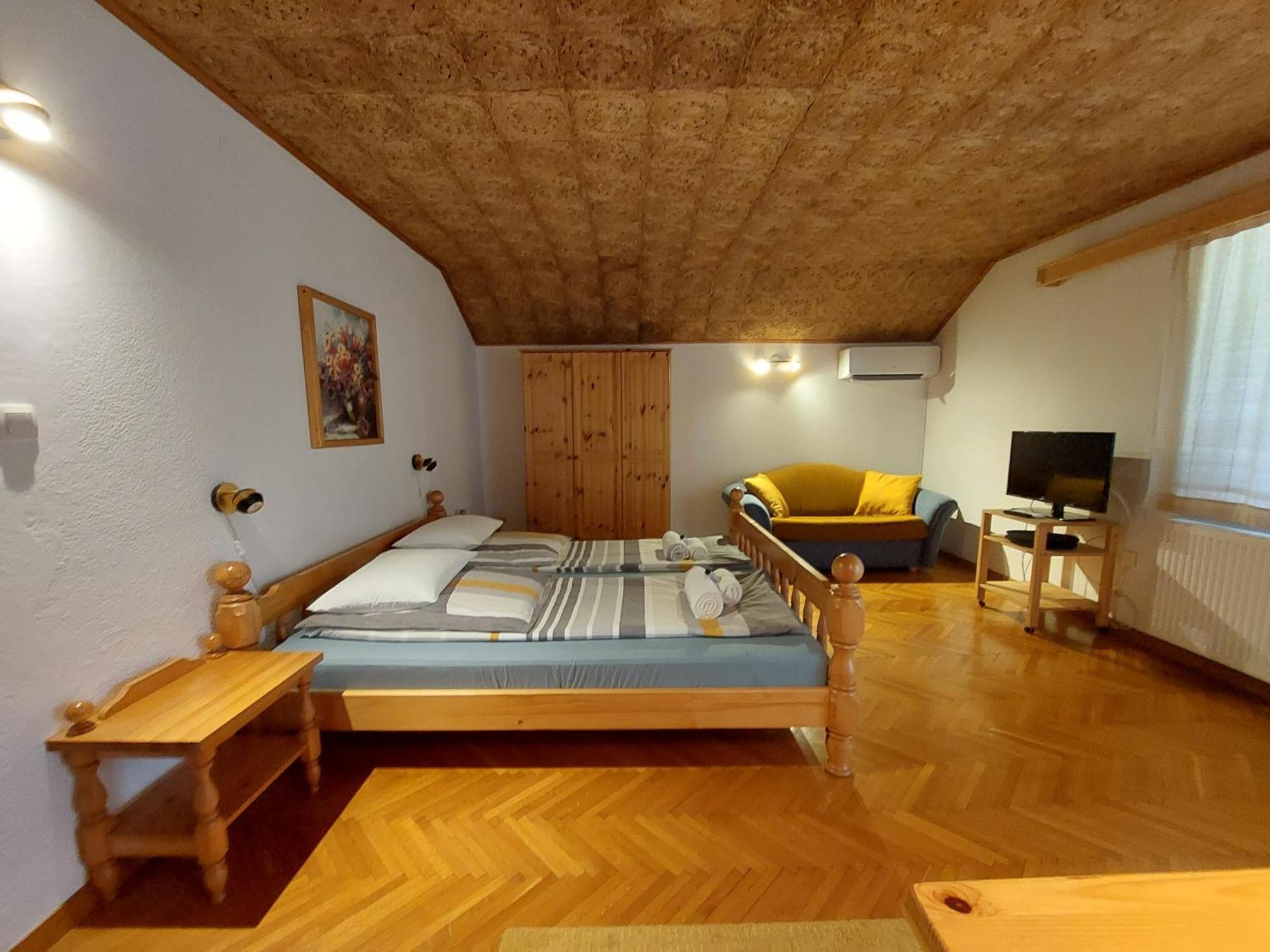 Guest House Vera Bled Bagian luar foto